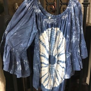 Off-shoulder Elan top